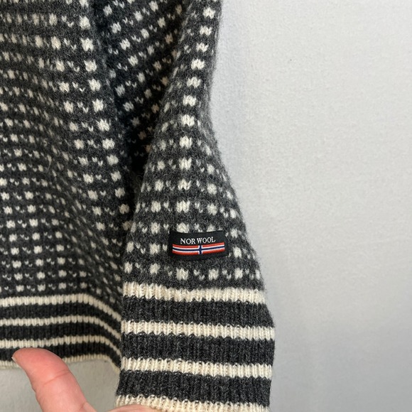 Norwool Faroese Wool Sweater Mens Medium M Faroe Pattern Gray Round Neck - Picture 6 of 9